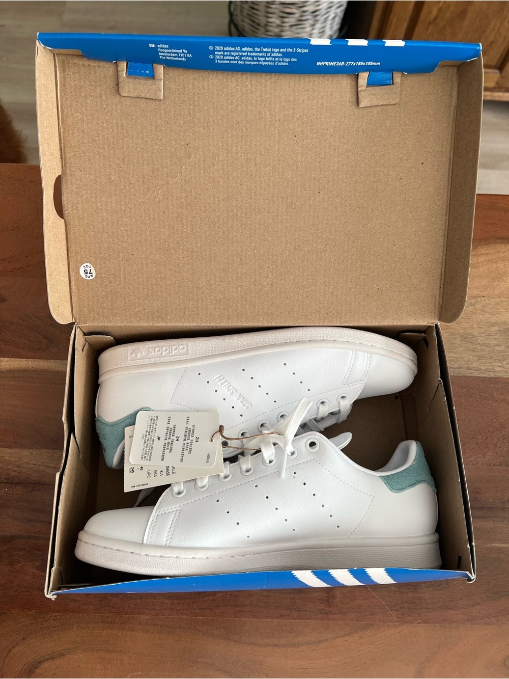 adidas Stan Smiths Men’s size 7